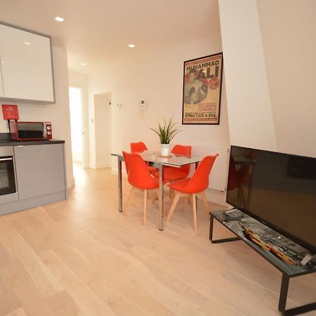 Ferienwohnung St Anne'S Court By Indigo Flats London Exterior foto